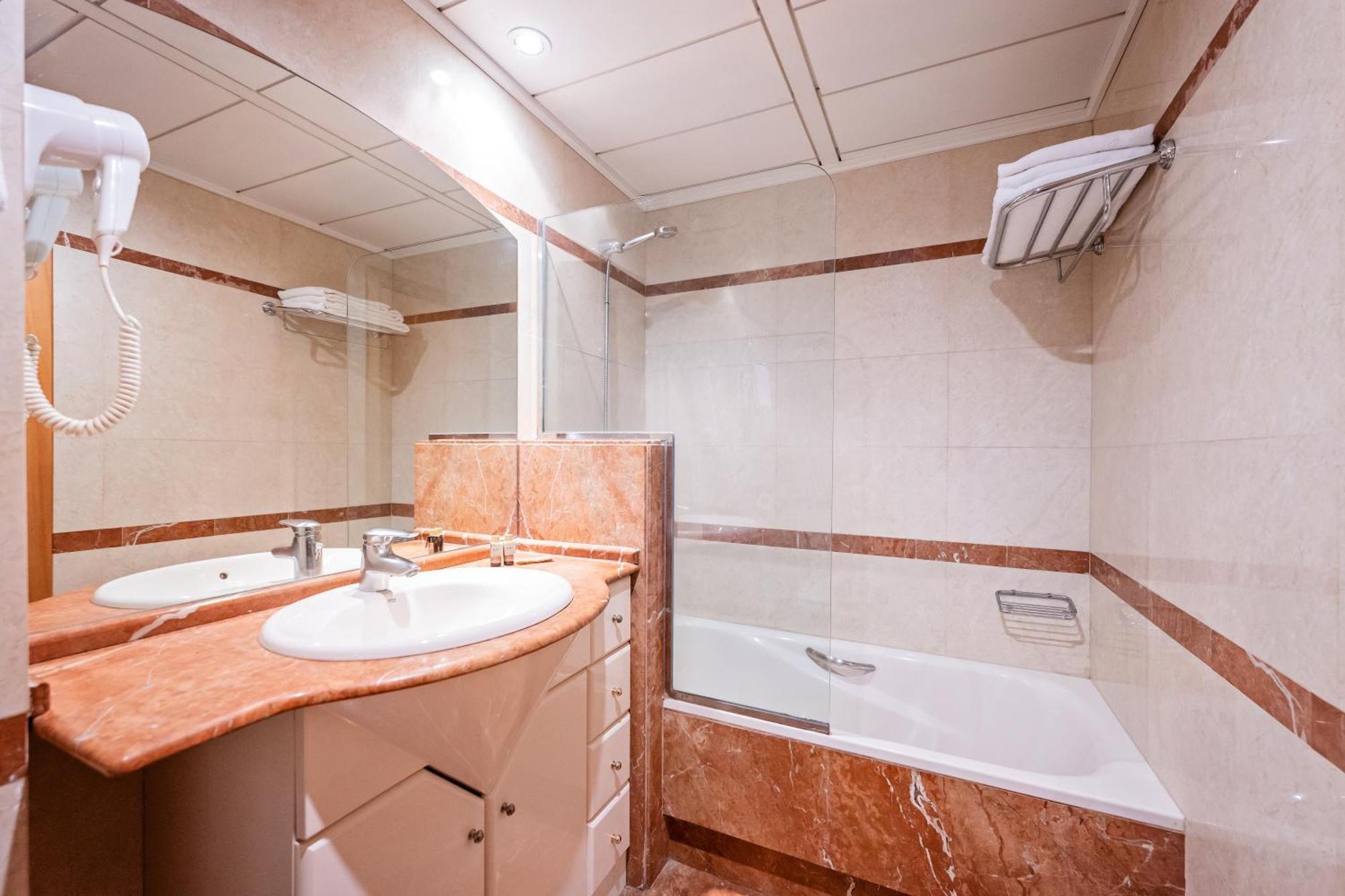 สวีท มารีนา - อาบาปาร์ต Aparthotel บาร์เซโลนา ภายนอก รูปภาพ